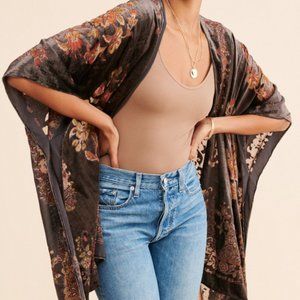 Anthropologie Claudette Burnout Velvet Kimono